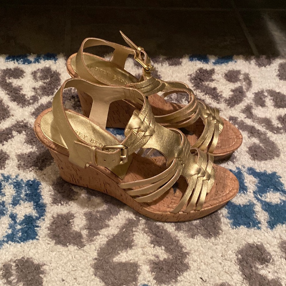 GOLD WEDGES